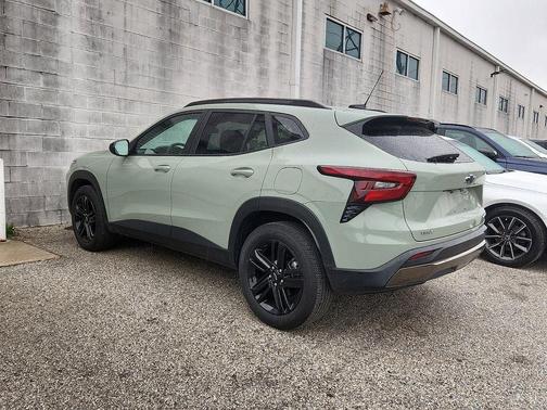 Cacti Green 2025 Chevrolet Trax FWD ACTIV