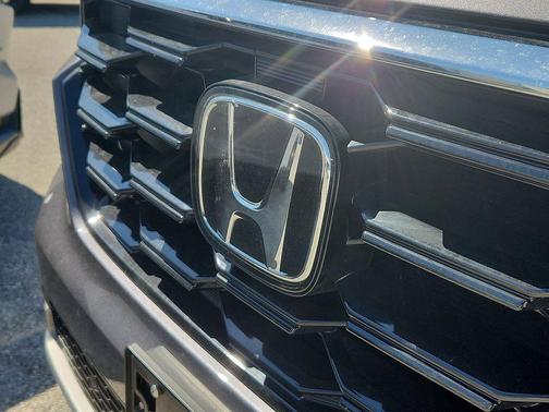 Nh-797m/Modern Ste 2025 Honda Pilot Touring 8-Passenger