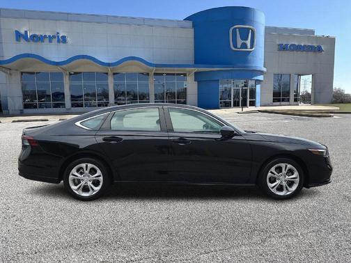 Crystal Black Pearl 2023 Honda Accord LX 1.5T