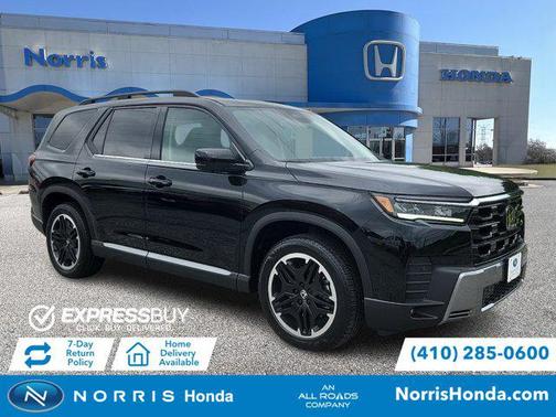 Crystal Black Pearl 2026 Honda Pilot Touring 8-Passenger