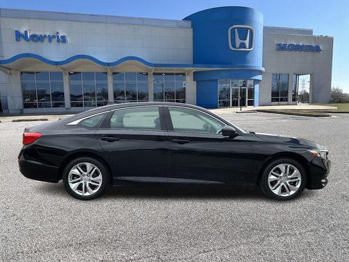 Crystal Black Pearl 2019 Honda Accord LX