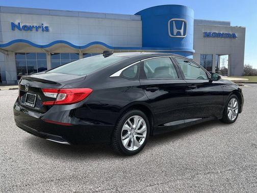 Crystal Black Pearl 2019 Honda Accord LX