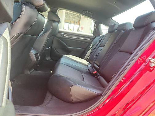 Radiant Red Metallic 2018 Honda Accord Sport