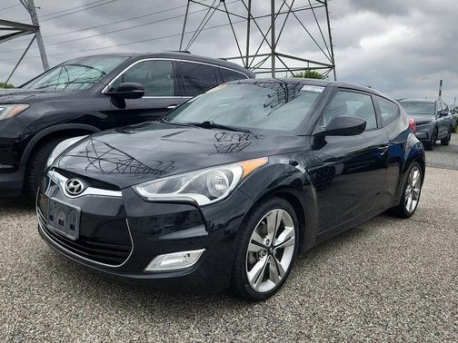 Ultra Black Pearl 2017 Hyundai Veloster Value Edition