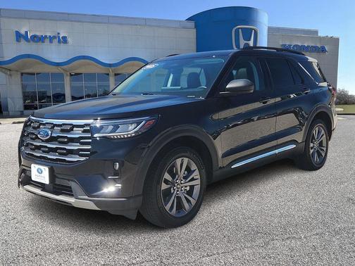 Agate Black Metallic 2025 Ford Explorer Active