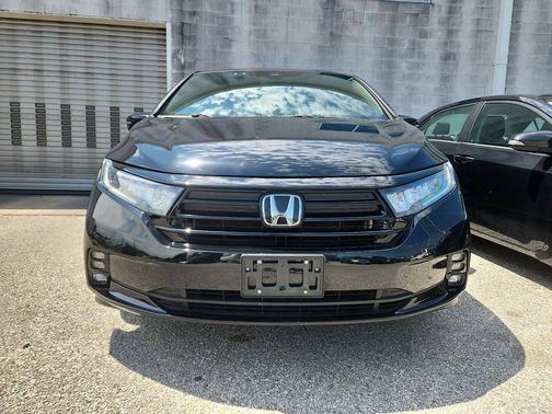 Crystal Black Pearl 2024 Honda Odyssey Sport