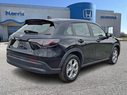 Black 2024 Honda HR-V LX