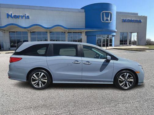 Platinum White Pearl 2023 Honda Odyssey Touring