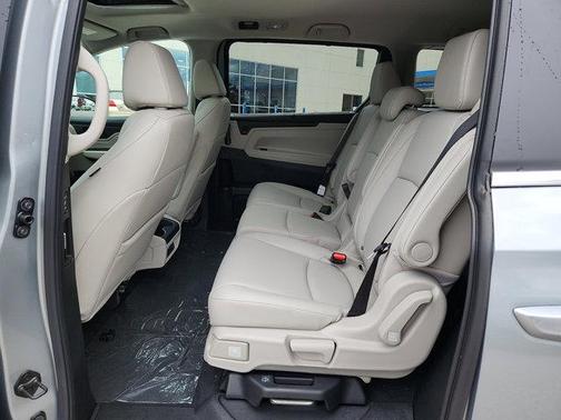 Solar Silver Metallic 2026 Honda Odyssey EX-L