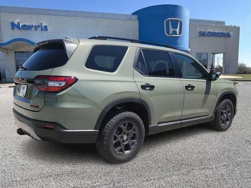 Ash Green Metallic 2026 Honda Pilot TrailSport