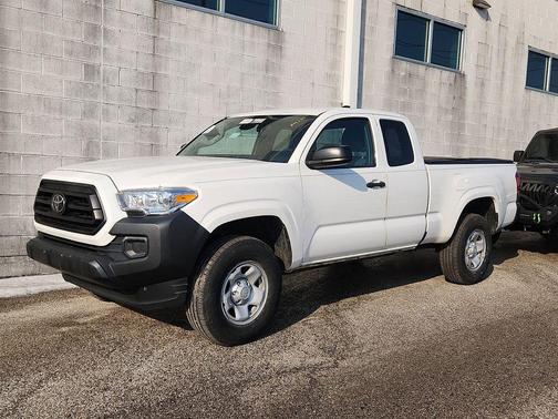2022 Toyota Tacoma SR