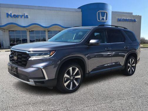 Modern Steel Metallic 2025 Honda Pilot Touring 8-Passenger