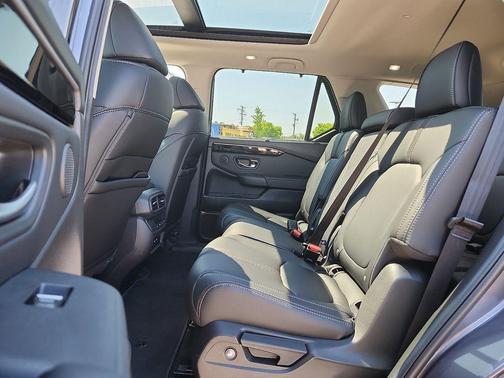 Modern Steel Metallic 2025 Honda Pilot Touring 8-Passenger