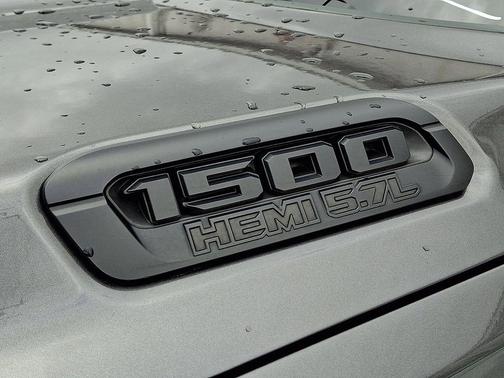 Granite Crystal Metallic Clearcoat 2022 RAM 1500 Big Horn/Lone Star