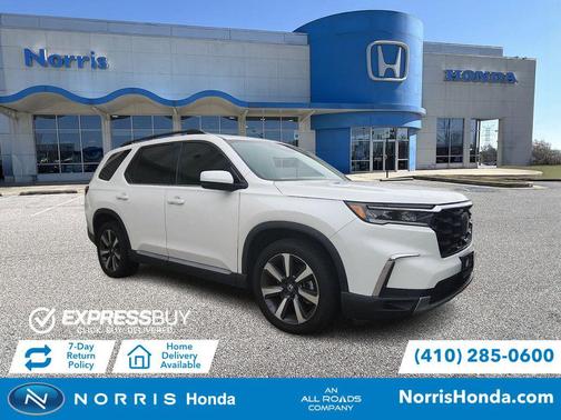 Platinum White Pearl 2024 Honda Pilot Touring 8-Passenger