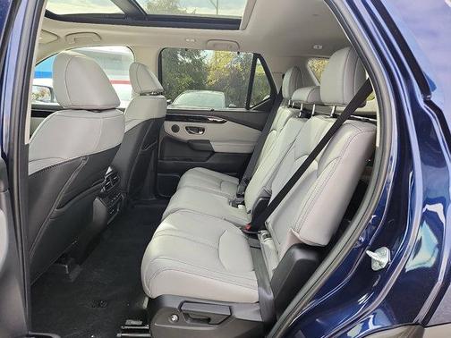 2025 Honda Pilot Touring 8-Passenger