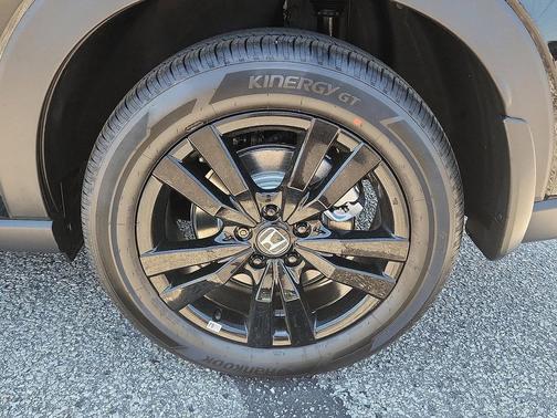 Crystal Black Pearl 2026 Honda HR-V AWD Sport