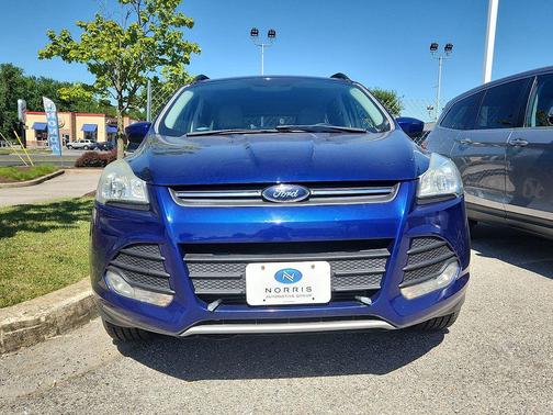 Deep Impact Blue 2016 Ford Escape SE