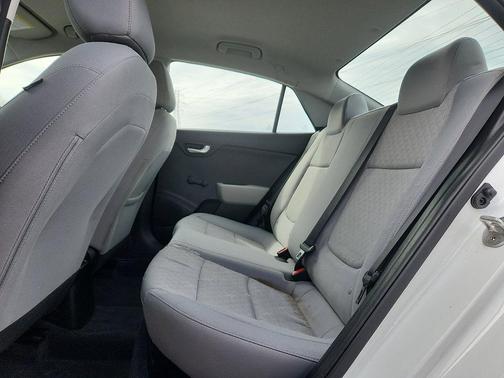 Clear White 2018 Kia Rio LX