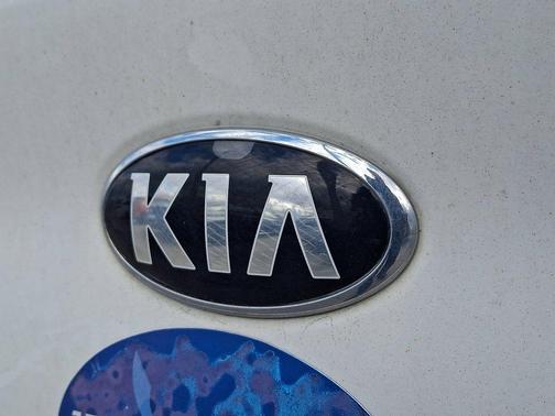 Clear White 2018 Kia Rio LX