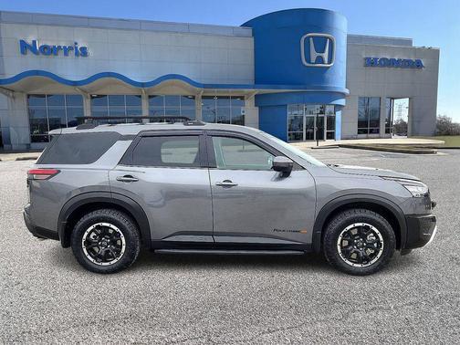 2025 Nissan Pathfinder Rock Creek 4WD