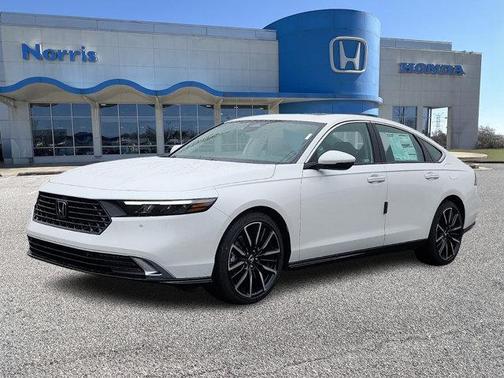 Platinum White Pearl 2026 Honda Accord Hybrid Touring