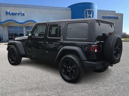 Black Clearcoat 2021 Jeep Wrangler Unlimited Sport Altitude