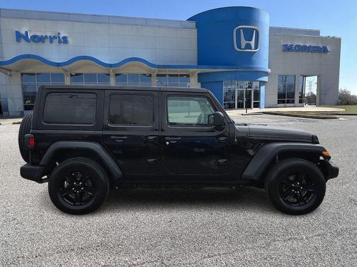 Black Clearcoat 2021 Jeep Wrangler Unlimited Sport Altitude