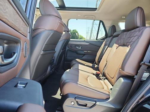 Crystal Black Pearl 2026 Honda Pilot Elite
