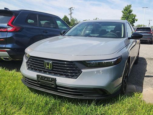 Urban Gray 2026 Honda Accord SE