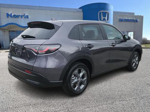Modern Steel Metallic 2027 Honda HR-V LX