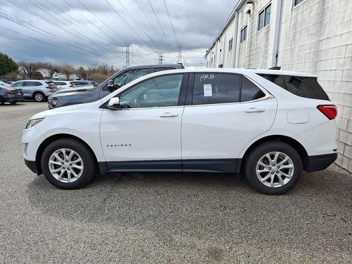 Summit White 2018 Chevrolet Equinox LT