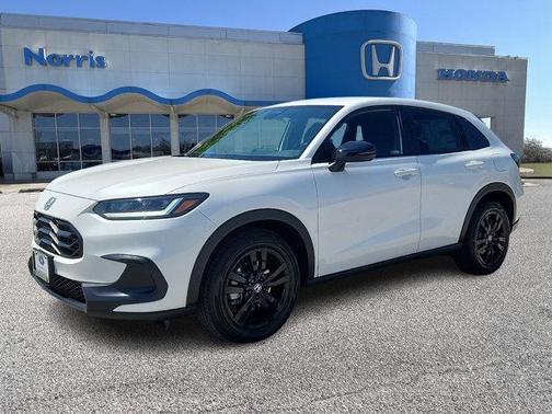 Platinum White Pearl 2026 Honda HR-V AWD Sport