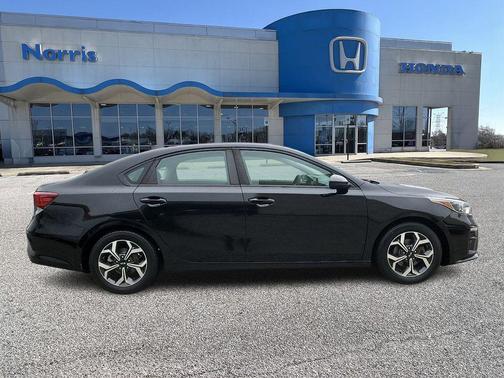Aurora Black 2019 Kia Forte LXS