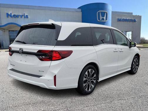 Platinum White Pearl 2026 Honda Odyssey Elite