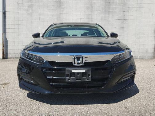 Crystal Black Pearl 2018 Honda Accord Touring 2.0T