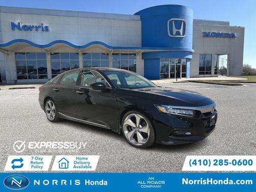 Crystal Black Pearl 2018 Honda Accord Touring 2.0T
