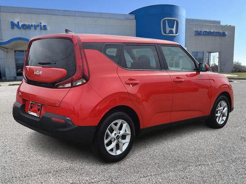 Inferno Red 2022 Kia Soul LX