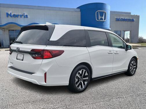 Platinum White Pearl 2026 Honda Odyssey EX-L