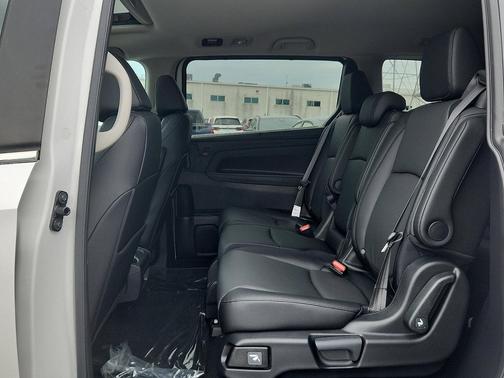Platinum White Pearl 2026 Honda Odyssey EX-L