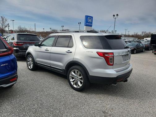 Ingot Silver Metallic 2013 Ford Explorer XLT