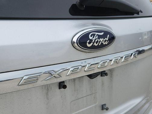 Ingot Silver Metallic 2013 Ford Explorer XLT