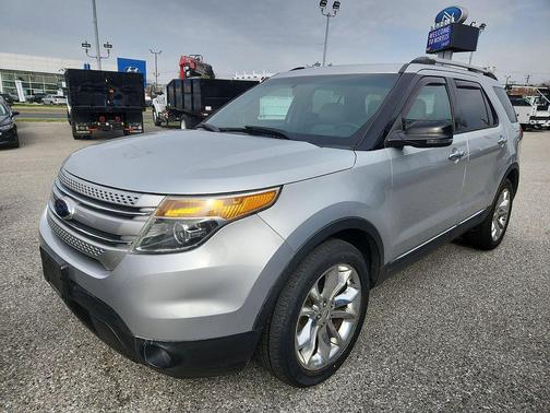 Ingot Silver Metallic 2013 Ford Explorer XLT