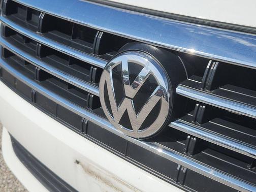Pure White 2020 Volkswagen Jetta 1.4T SEL
