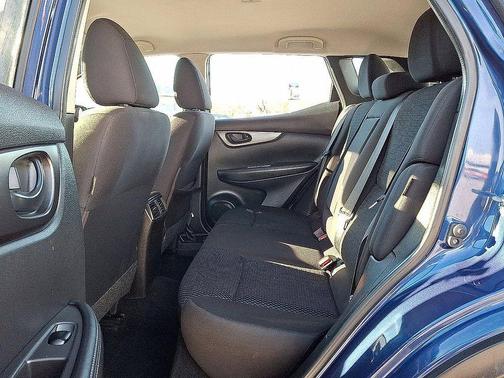 2022 Nissan Rogue Sport S