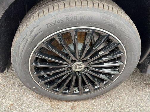 Graphite 2026 Mercedes-Benz GLC 300 4MATIC