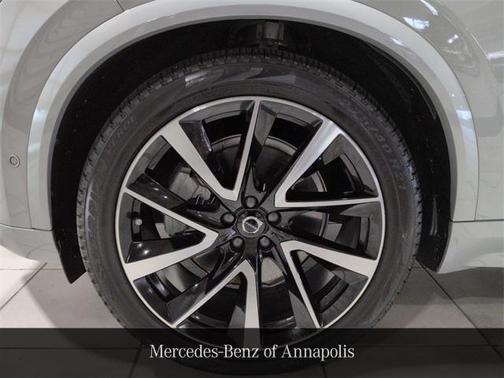 2024 Volvo XC90 B6 Ultimate Bright Theme 7-Seater