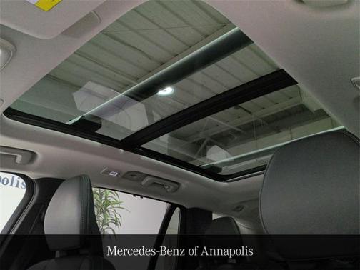 2024 Volvo XC90 B6 Ultimate Bright Theme 7-Seater