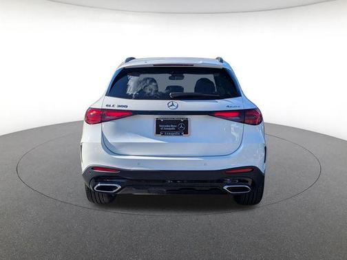 Polar White 2026 Mercedes-Benz GLC 300 4MATIC