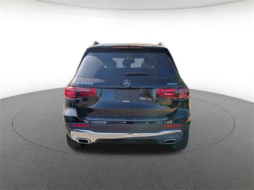 2026 Mercedes-Benz GLB 250 4MATIC